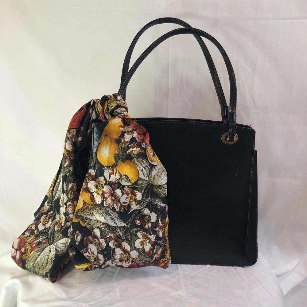 Oscar de La Renta Silk Fruit and Floral Neck Scarf